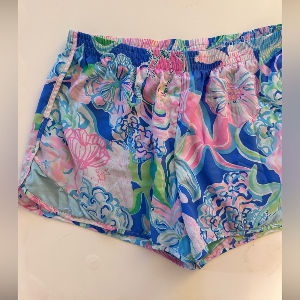 GUC Lilly Pulitzer Luxletic Shorts - Picture 2 of 9